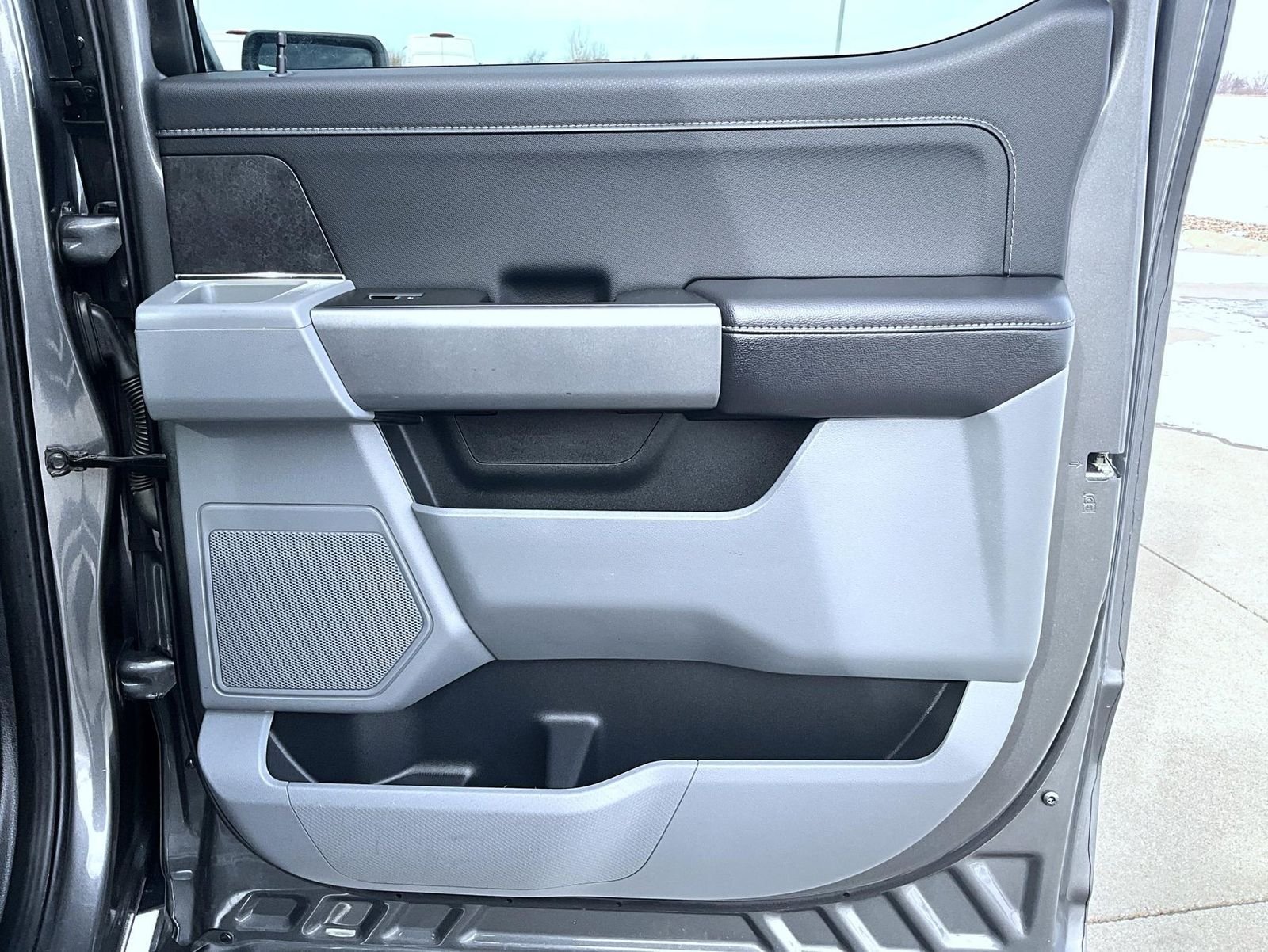 Used 2025 Gray Ford XLT image 18