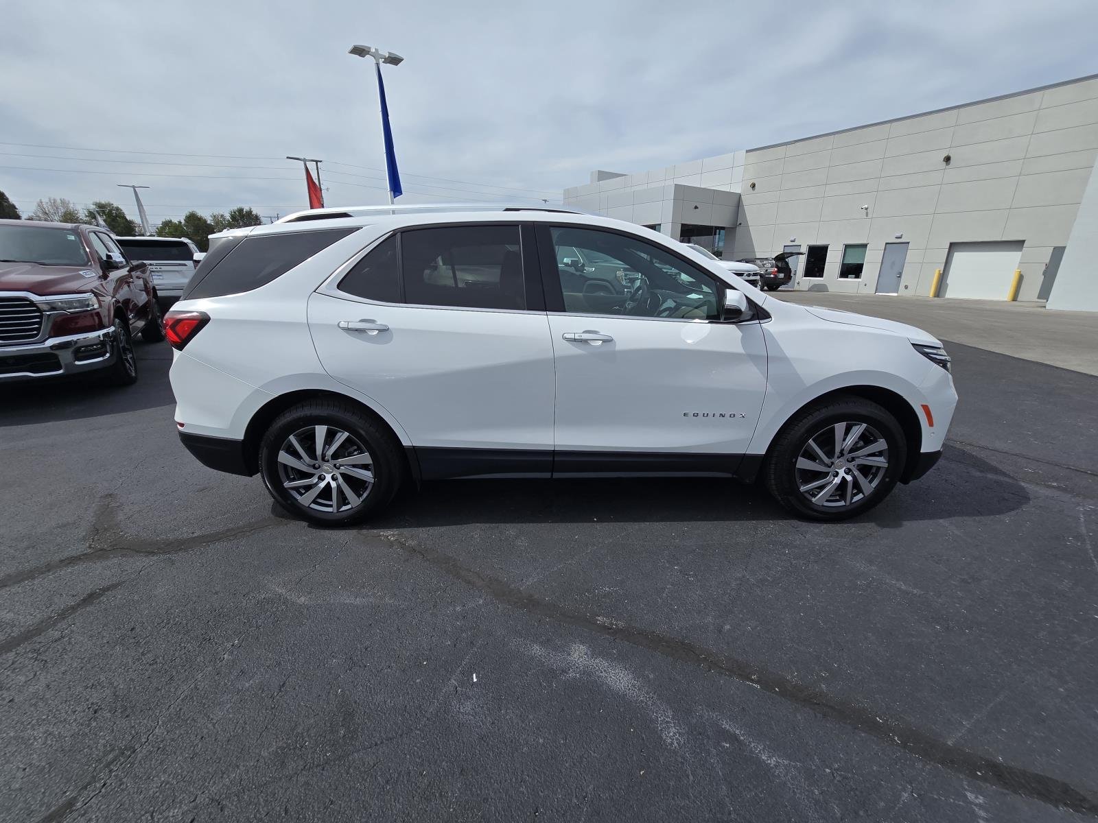 2023 Chevrolet Equinox Premier - Photo 8