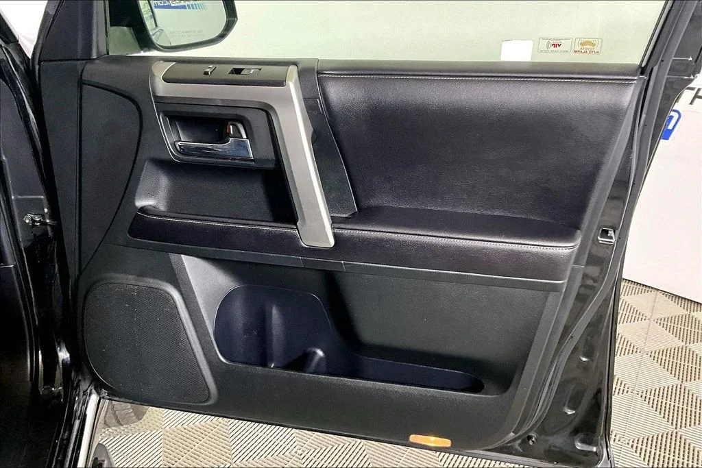 Used 2016 Black Toyota  image 19