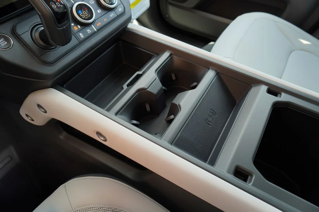 New 2026 Woolstone Green Land Rover S image 28