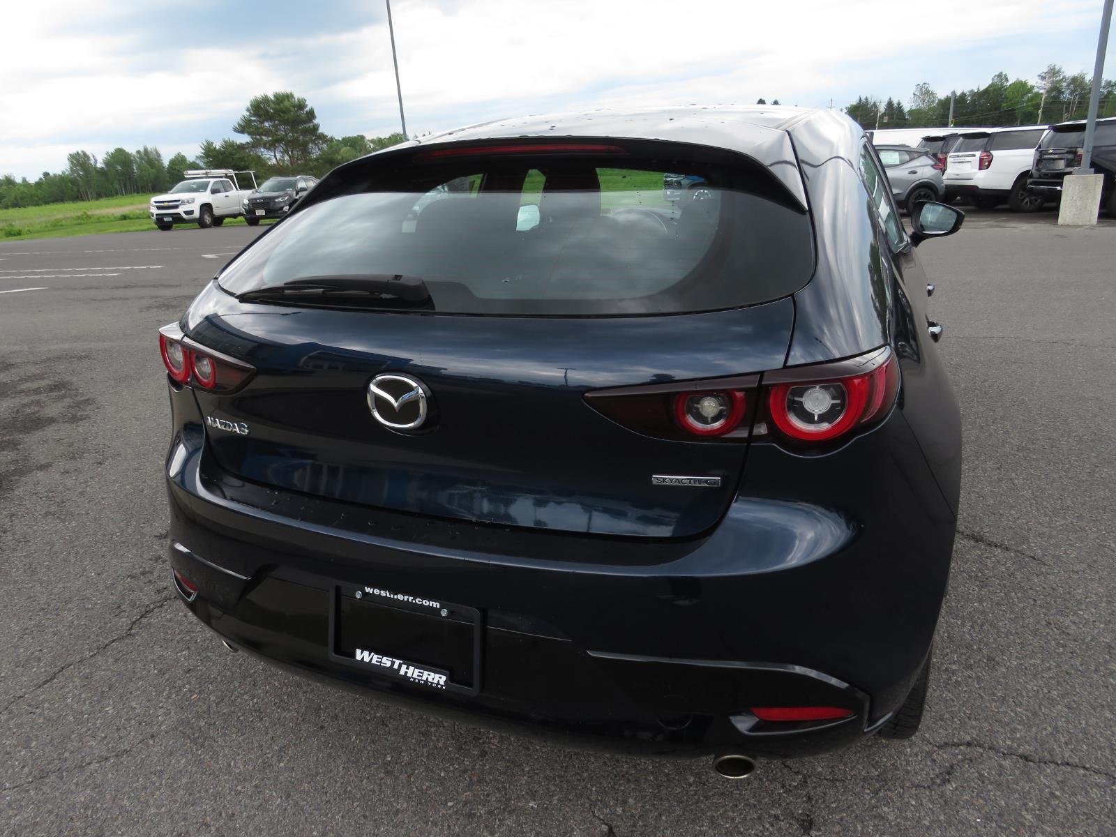 Used 2023  MAZDA  image 8