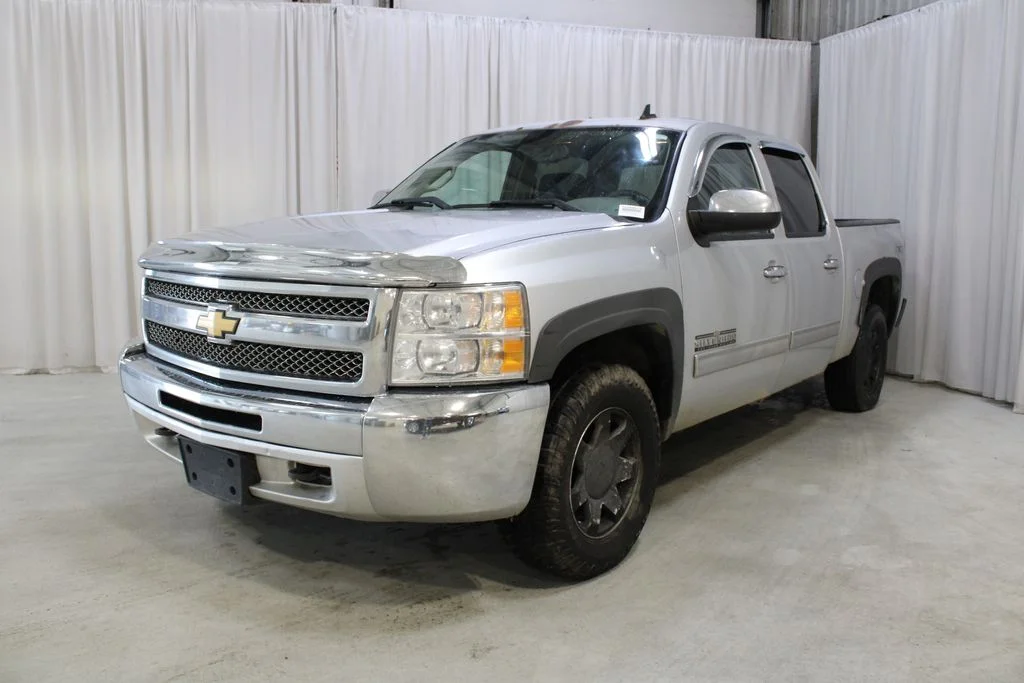 Used 2012 White Chevrolet LS image 30