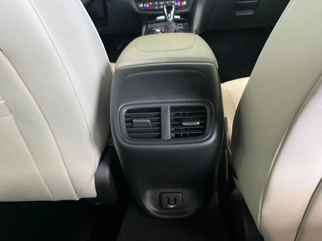 Used 2019 White Buick Avenir image 23