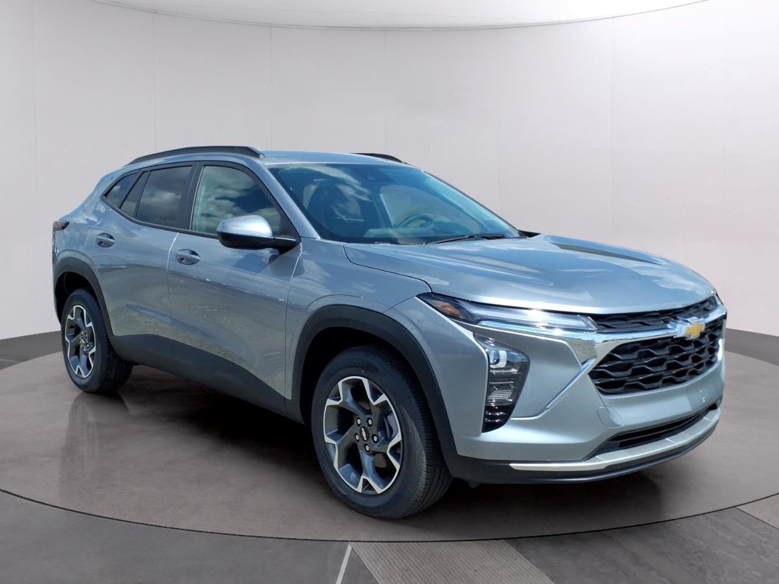 New 2026 Sterling Gray Metallic Chevrolet LT image 7