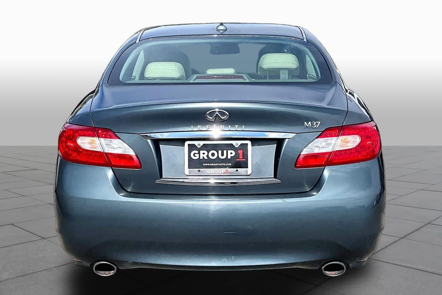 Pre-Owned 2012 INFINITI M37
