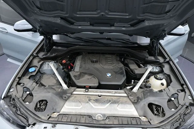 Used 2024 Gray BMW xDrive30i image 12