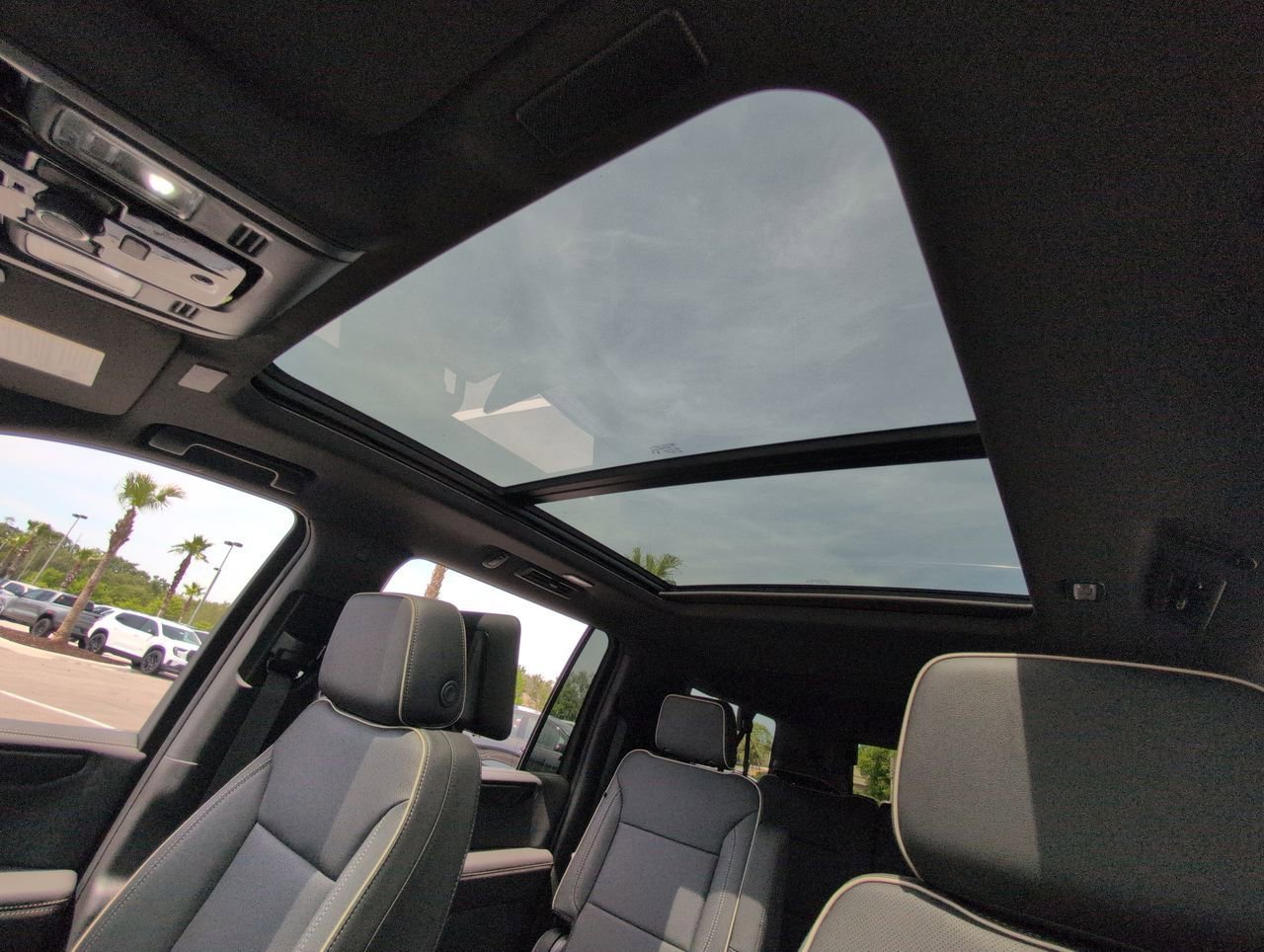 New 2026 Sterling Metallic GMC Elevation image 19