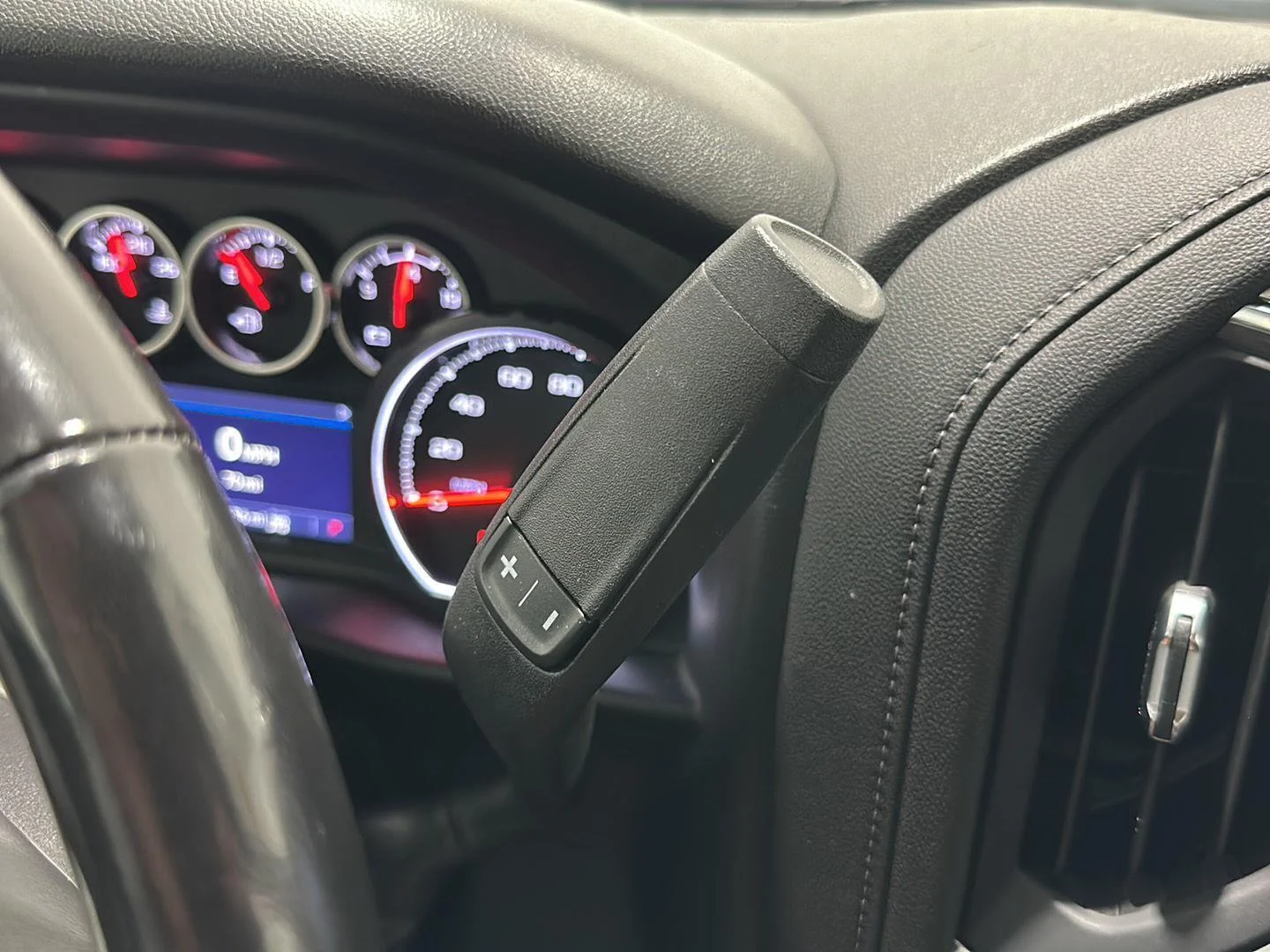 Used 2021 SUMMIT WHITE Chevrolet LT Trail Boss image 14