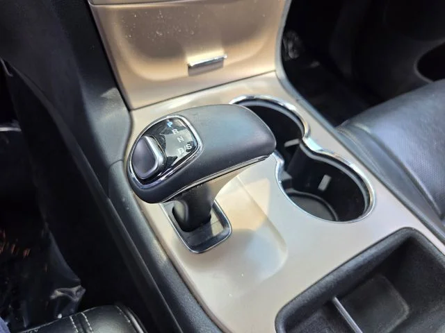 Used 2015 Silver Jeep Overland image 18