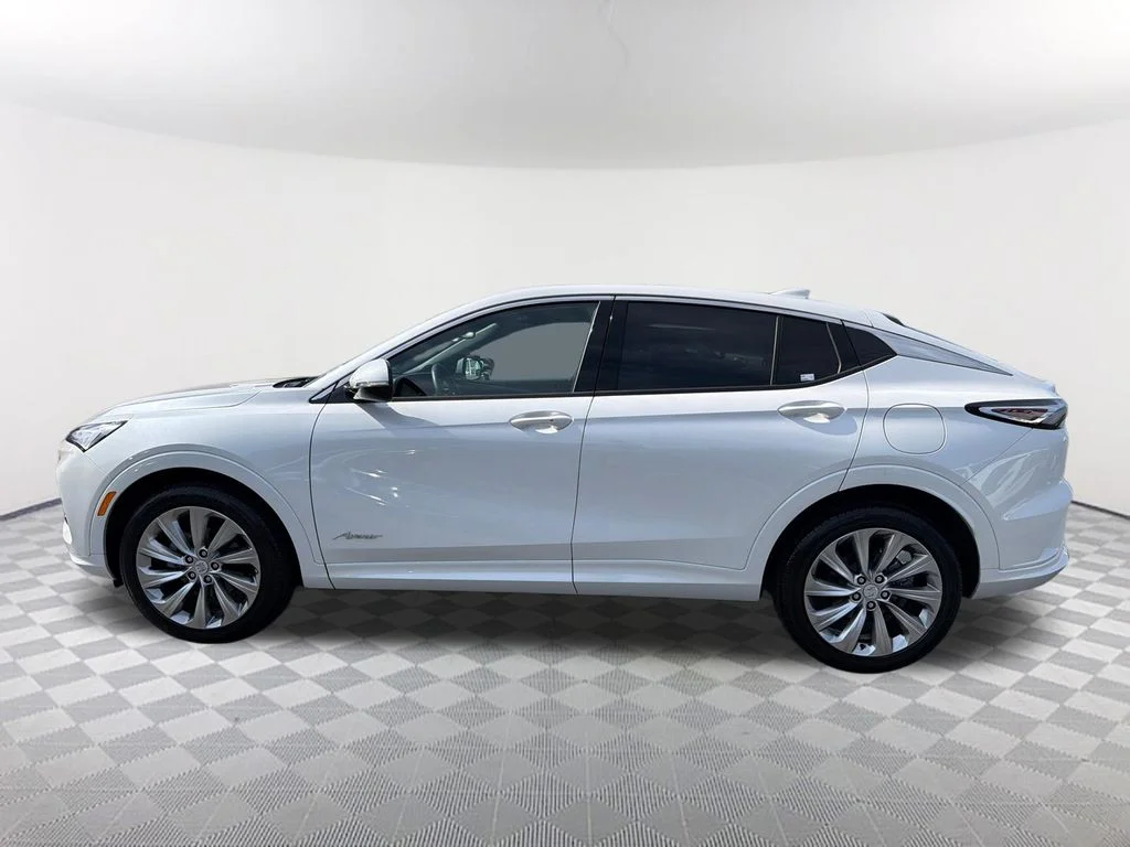 Used 2025 White Buick Avenir image 8