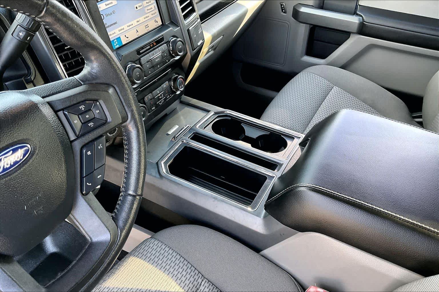 Used 2018 Magnetic Metallic Ford XLT image 16