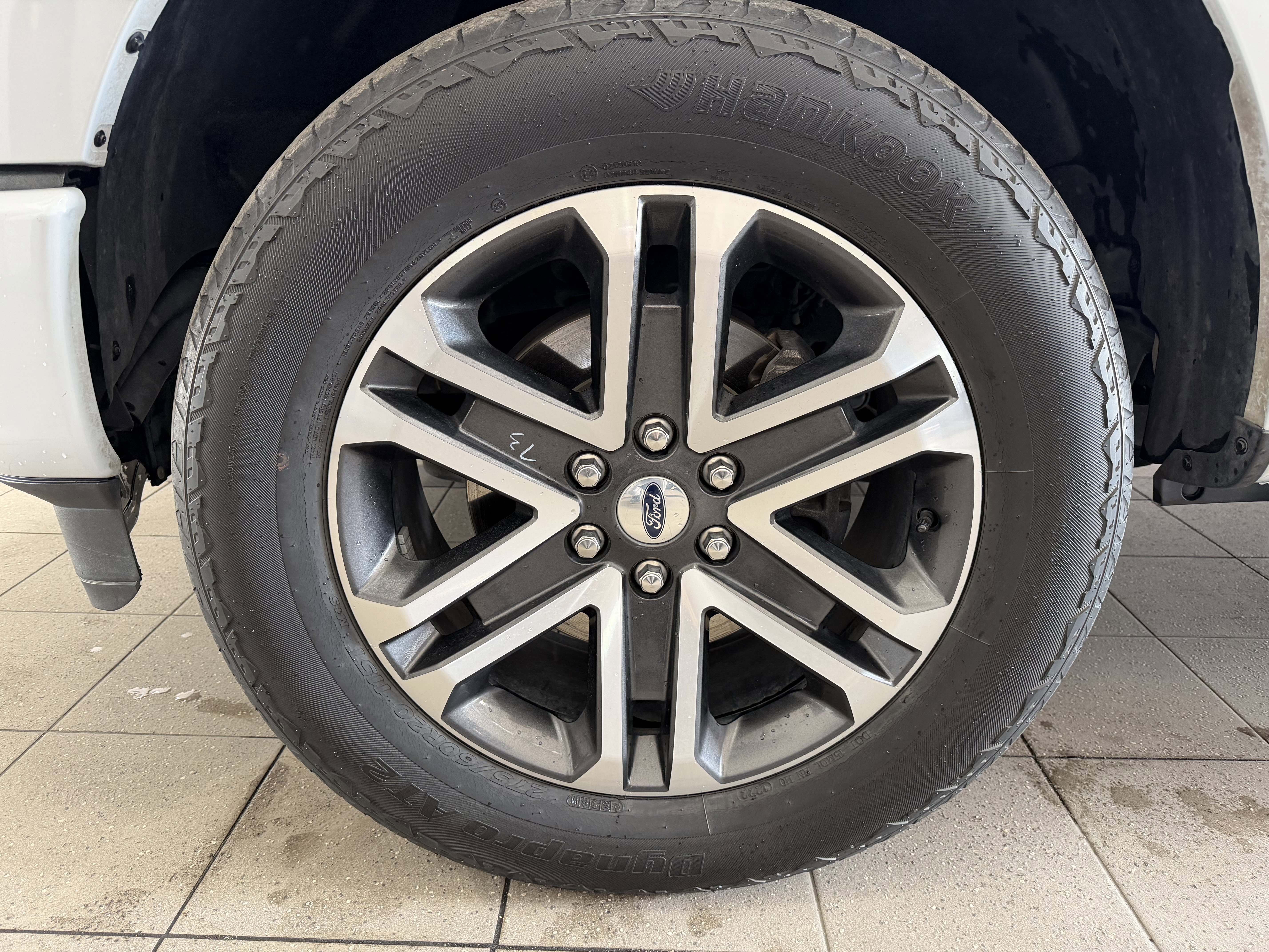 Used 2022 White Metallic Ford XL image 5