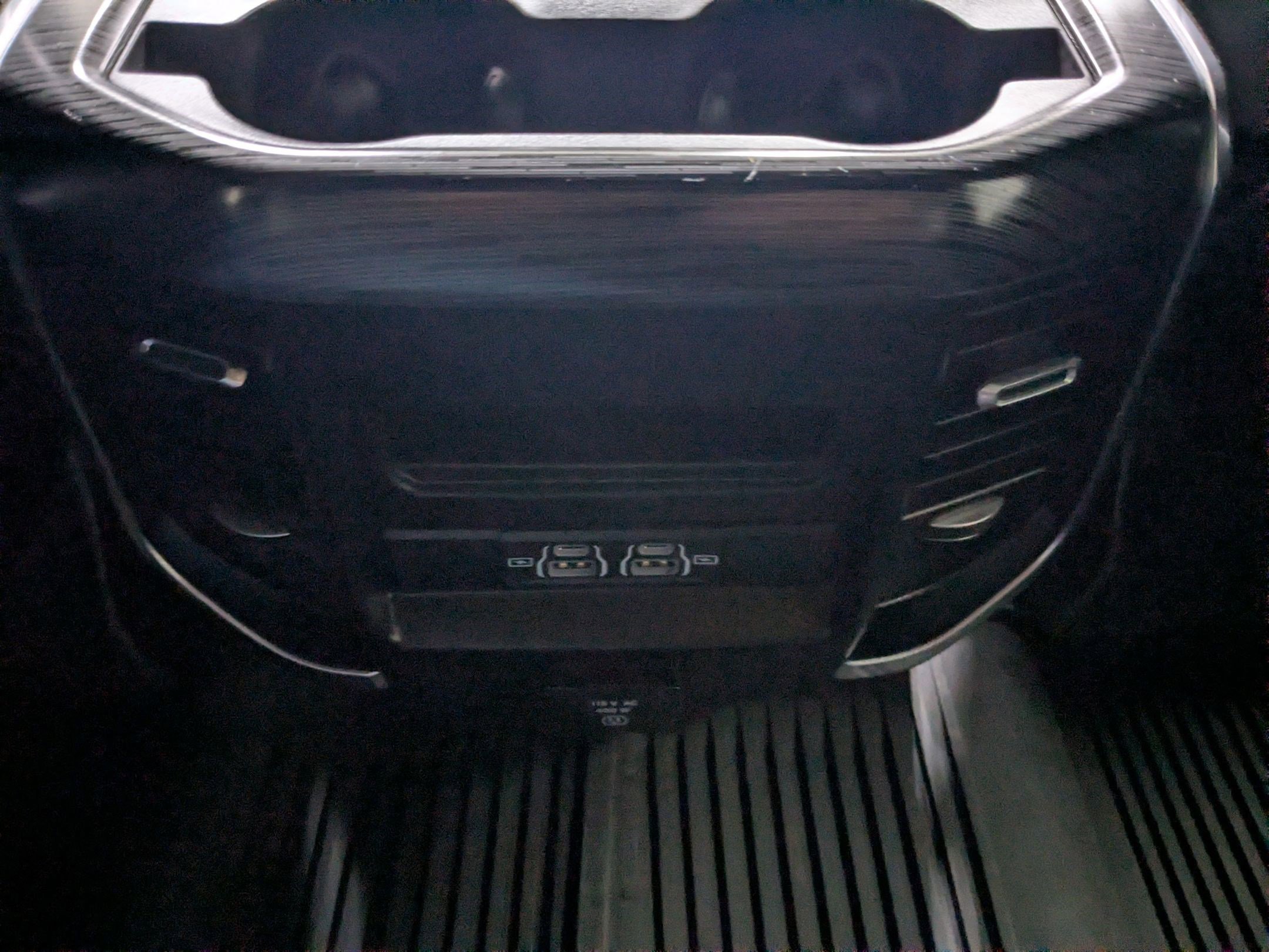 Certified Used 2024 Granite Crystal Metallic Clearcoat Ram Laramie image 20