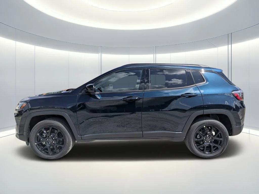 New 2026 Fathom Blue Pearl Coat Jeep Latitude image 6