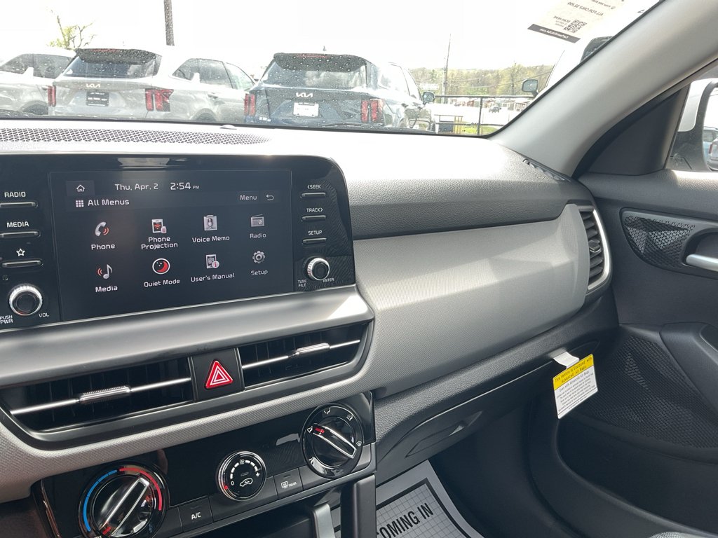 Used 2026 Snow White Pearl Kia LX image 35