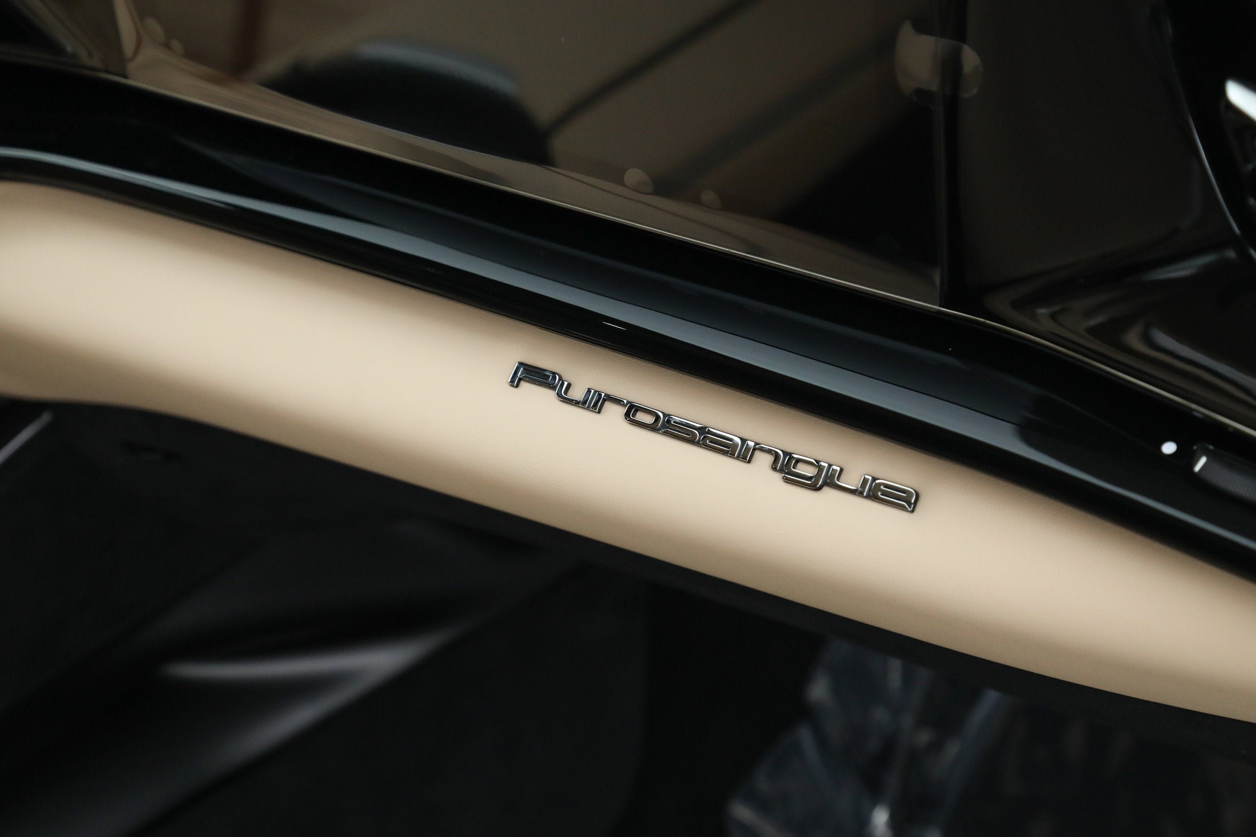 Certified Used 2025 Nero Purosangue Ferrari  image 21