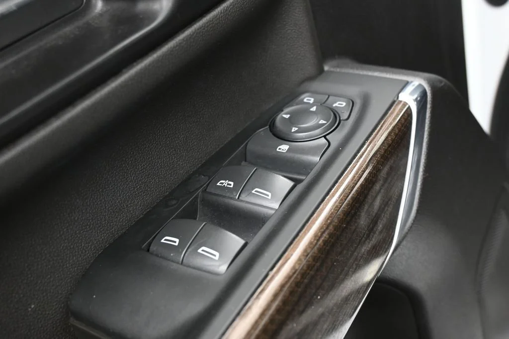 Used 2022 Summit White Chevrolet LT image 14