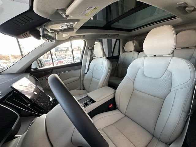 New 2026 White Volvo T8 Ultra image 13