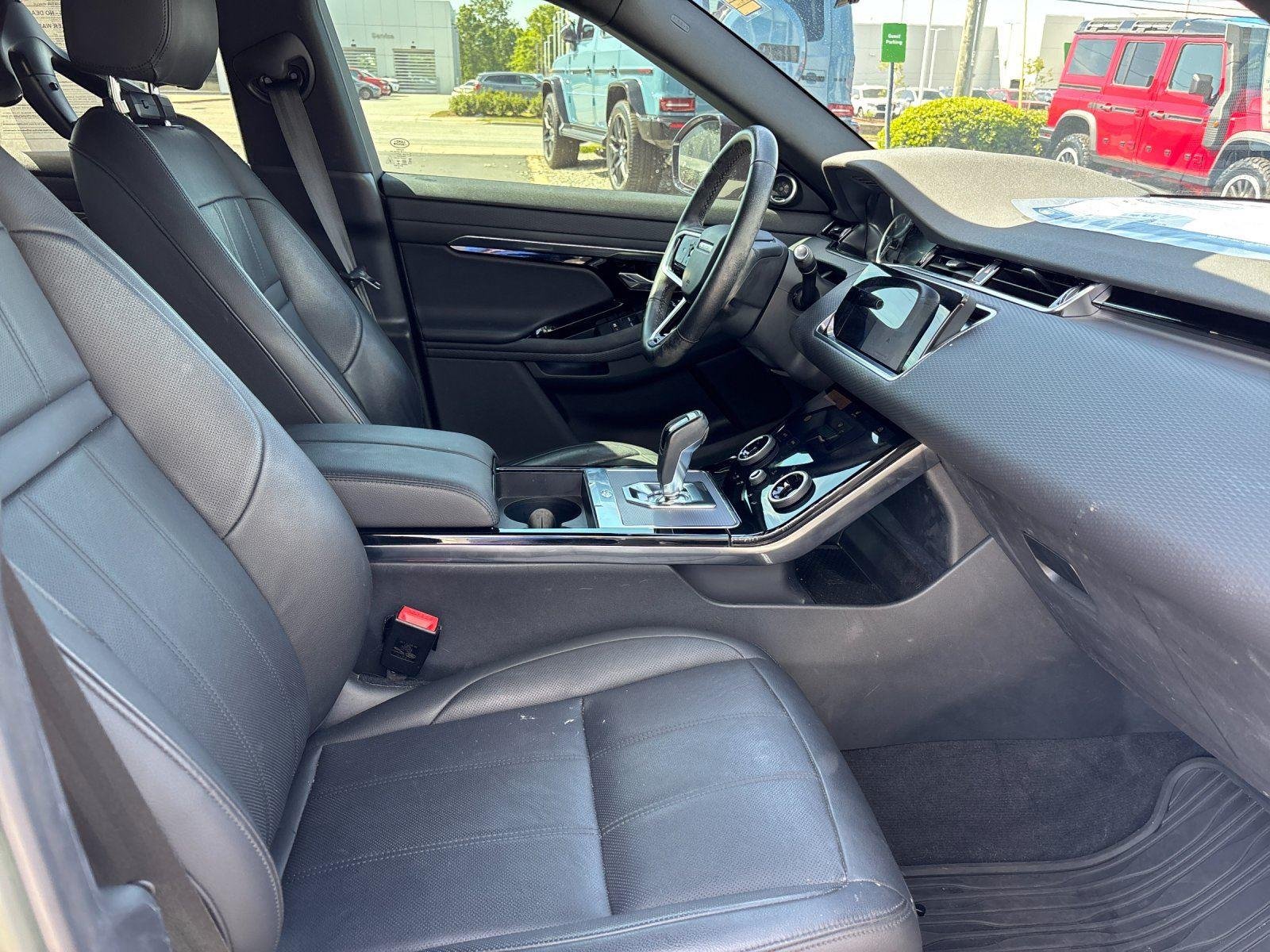 Used 2023 Fuji White Land Rover S image 40