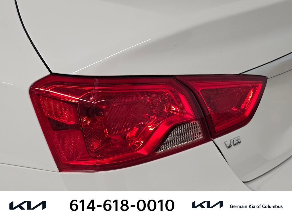 Used 2015 White Chevrolet LT image 15