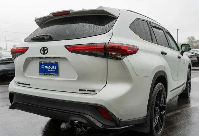 Used 2022 Beige Toyota XSE image 6