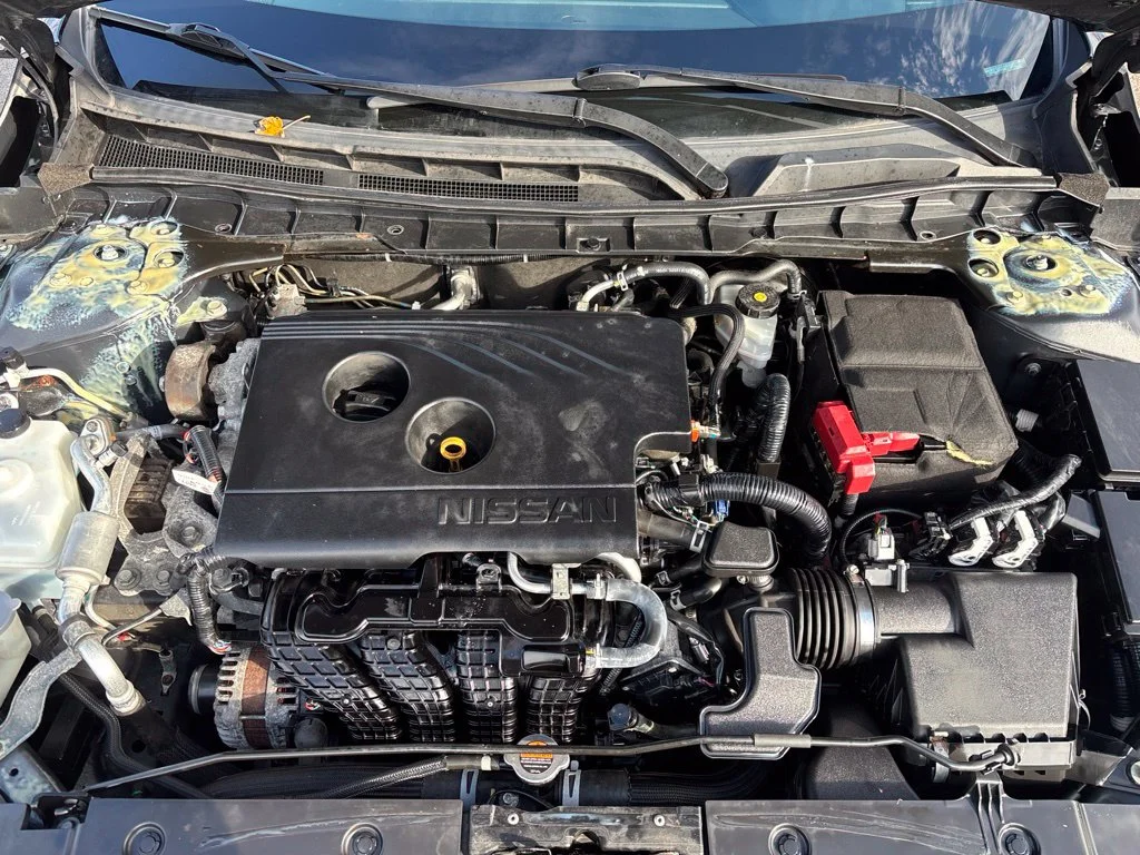 Used 2019 Black Nissan 2.5 S image 11