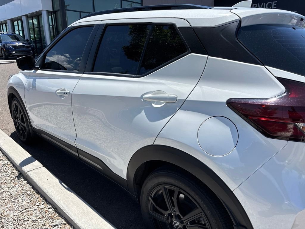 Used 2023 White Nissan SR image 19