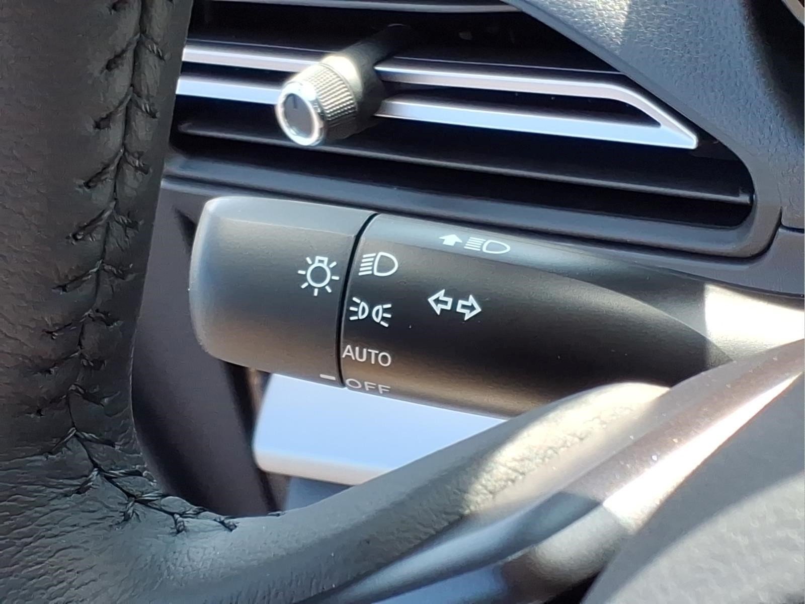 New 2026 MAGNETITE GRAY METALLIC Subaru Base image 17