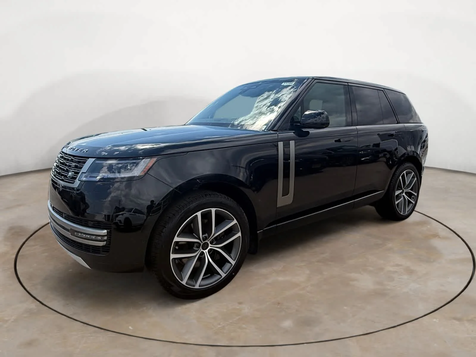 2026 Land Rover Range Rover 3.0 SE SWB's photo