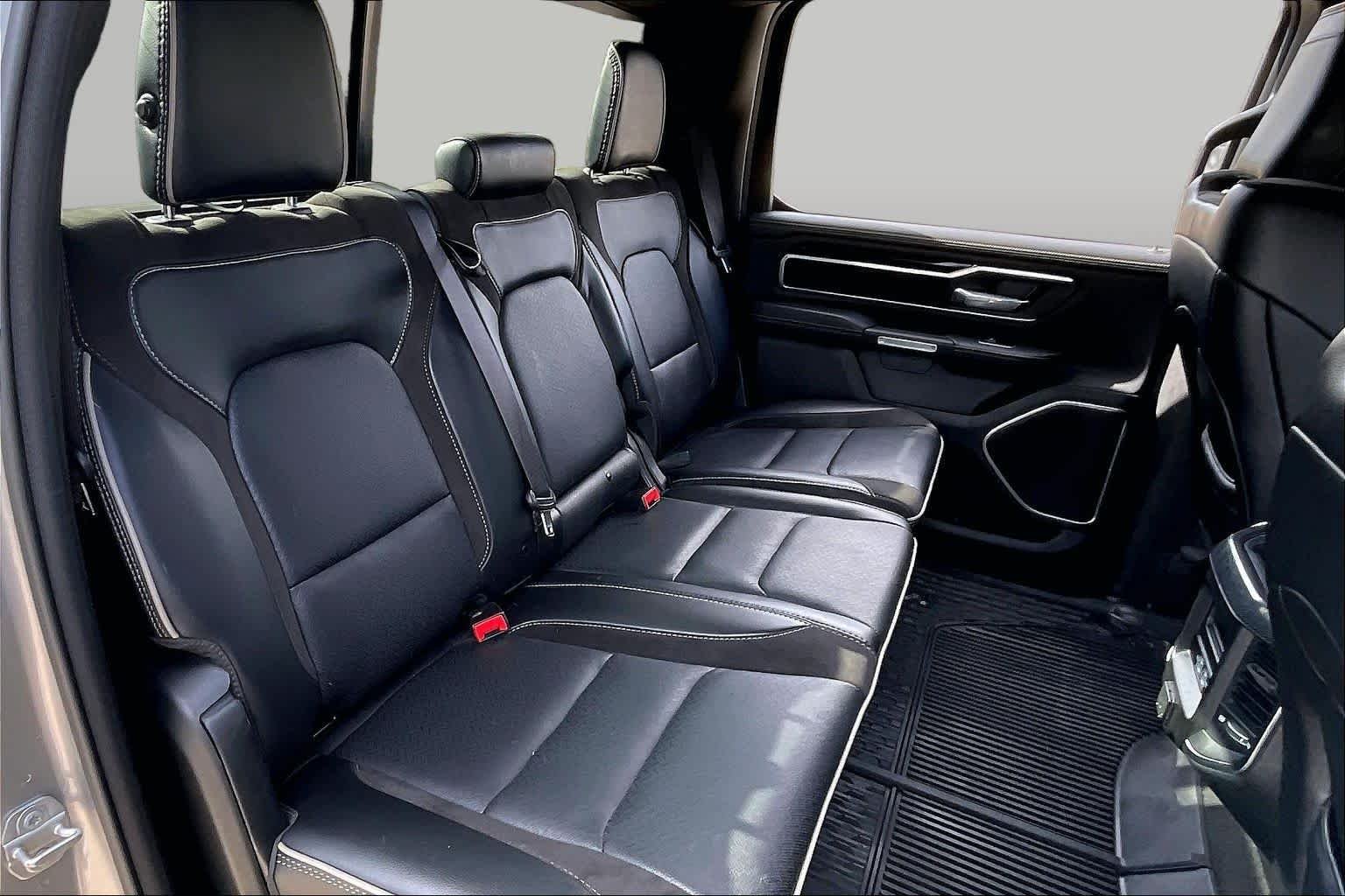 Used 2022 Billet Silver Metallic Clearcoat Ram Laramie image 19