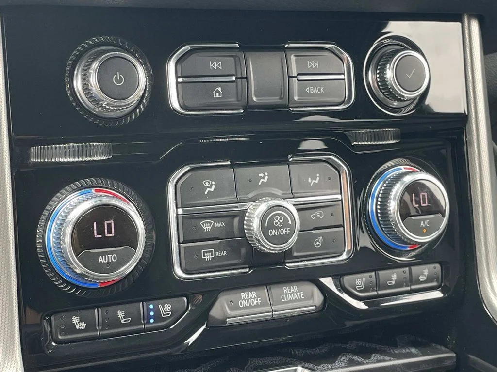 Used 2023 Black GMC Denali image 22