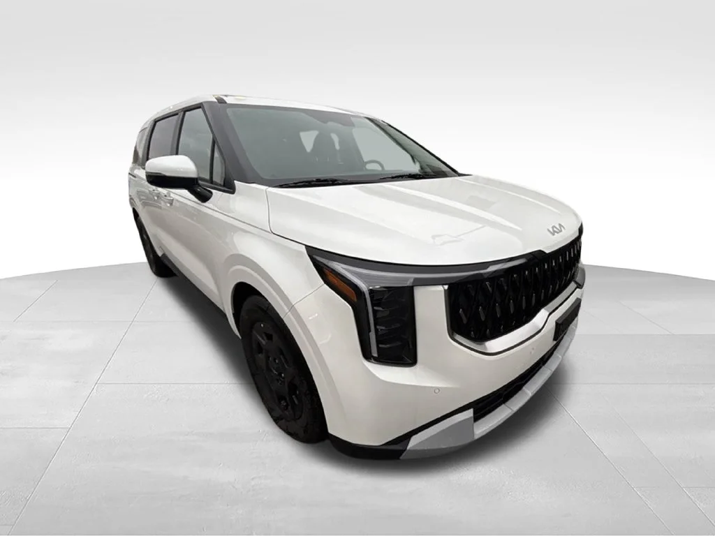 Certified Used 2026 White Kia LXS image 8