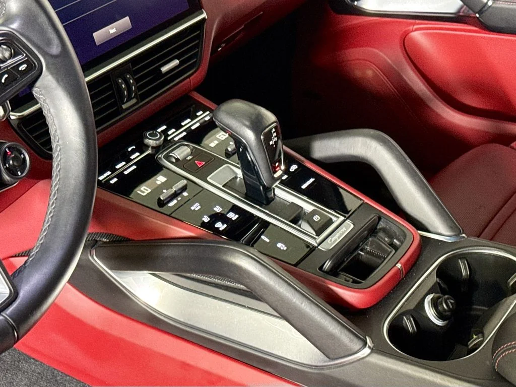 2023 Porsche Cayenne Turbo S E-Hybrid - Photo 21
