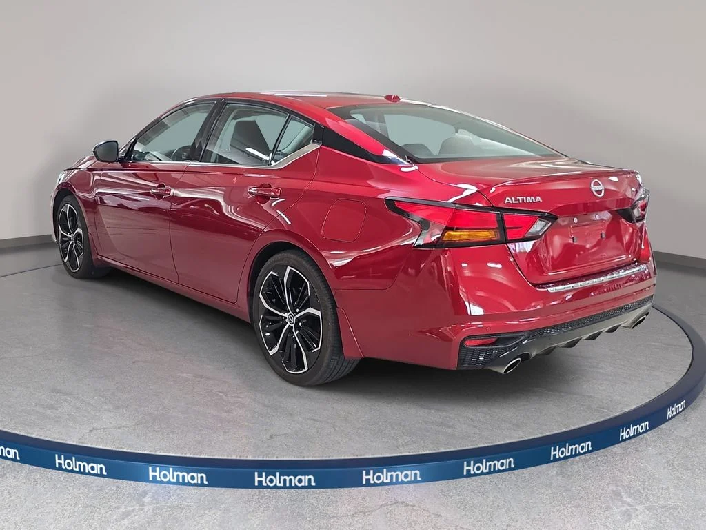 Used 2023 Scarlet Ember Tintcoat Nissan 2.5 SR image 9