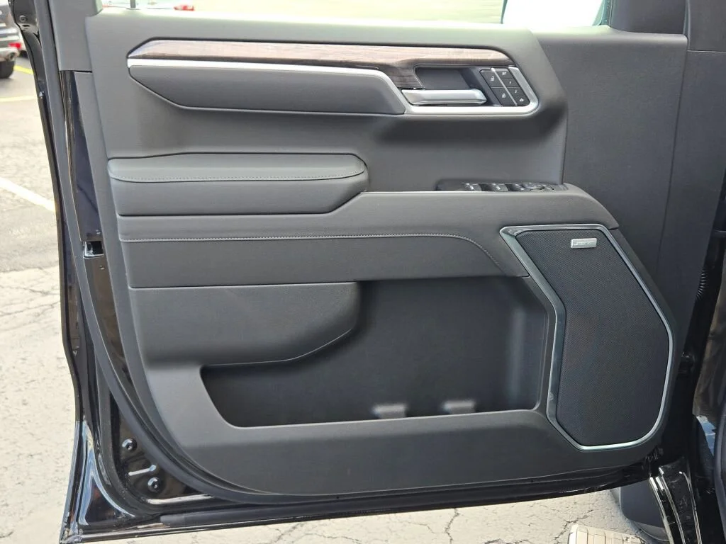 2026 Chevrolet Silverado 1500 LTZ - Photo 23
