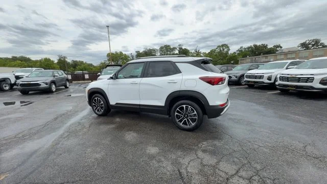 Used 2026 White Chevrolet LT image 6