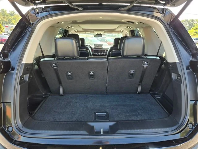Used 2023 Black Honda Touring image 17