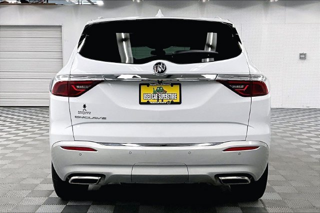 Used 2023 Summit White Buick Essence image 5