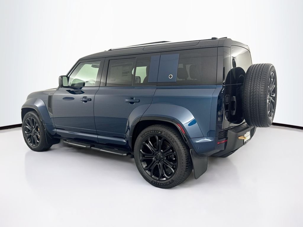 New 2026 Sargasso Blue Land Rover OCTA image 7