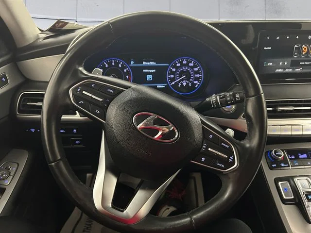 Used 2022 Black Hyundai SEL image 9