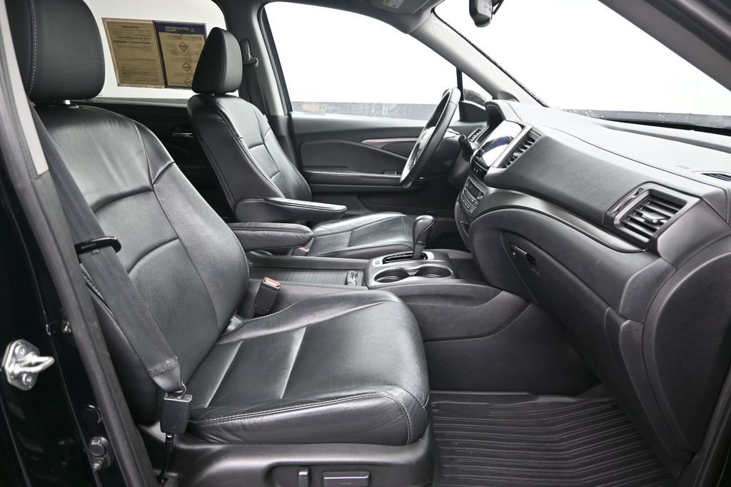 Used 2018  Honda EX-L image 11