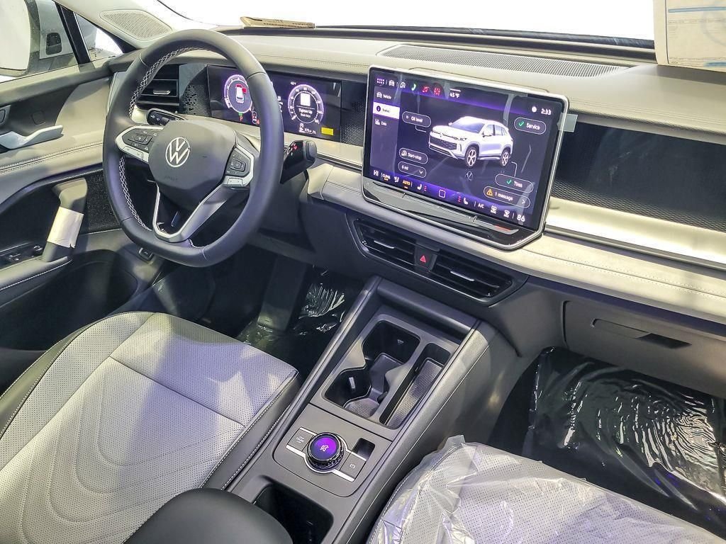 New 2026 Platinum Gray Metallic Volkswagen 2.0T SE image 17