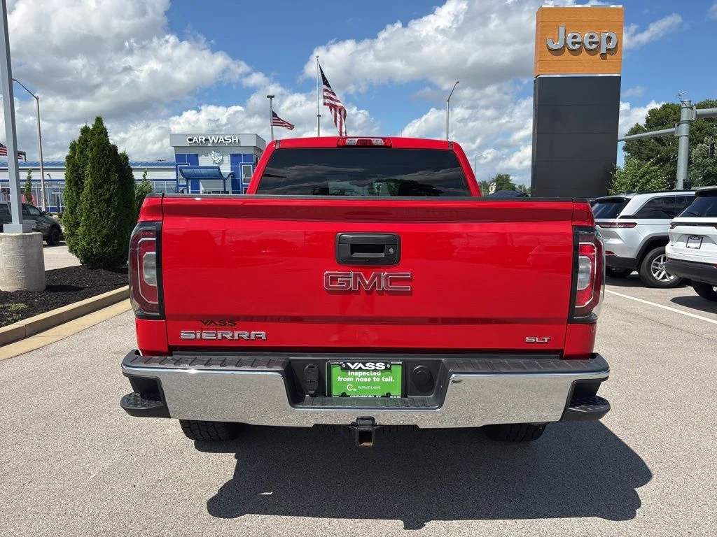 Used 2018 Cardinal Red GMC SLT image 4
