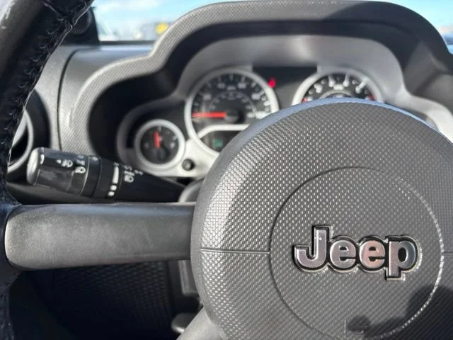 Used 2007 Green Jeep Sahara image 24