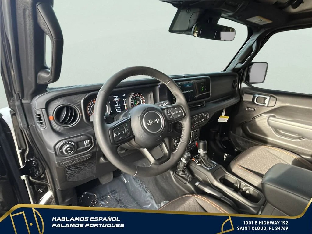 Used 2025 Black Jeep Mojave 4x4 image 16