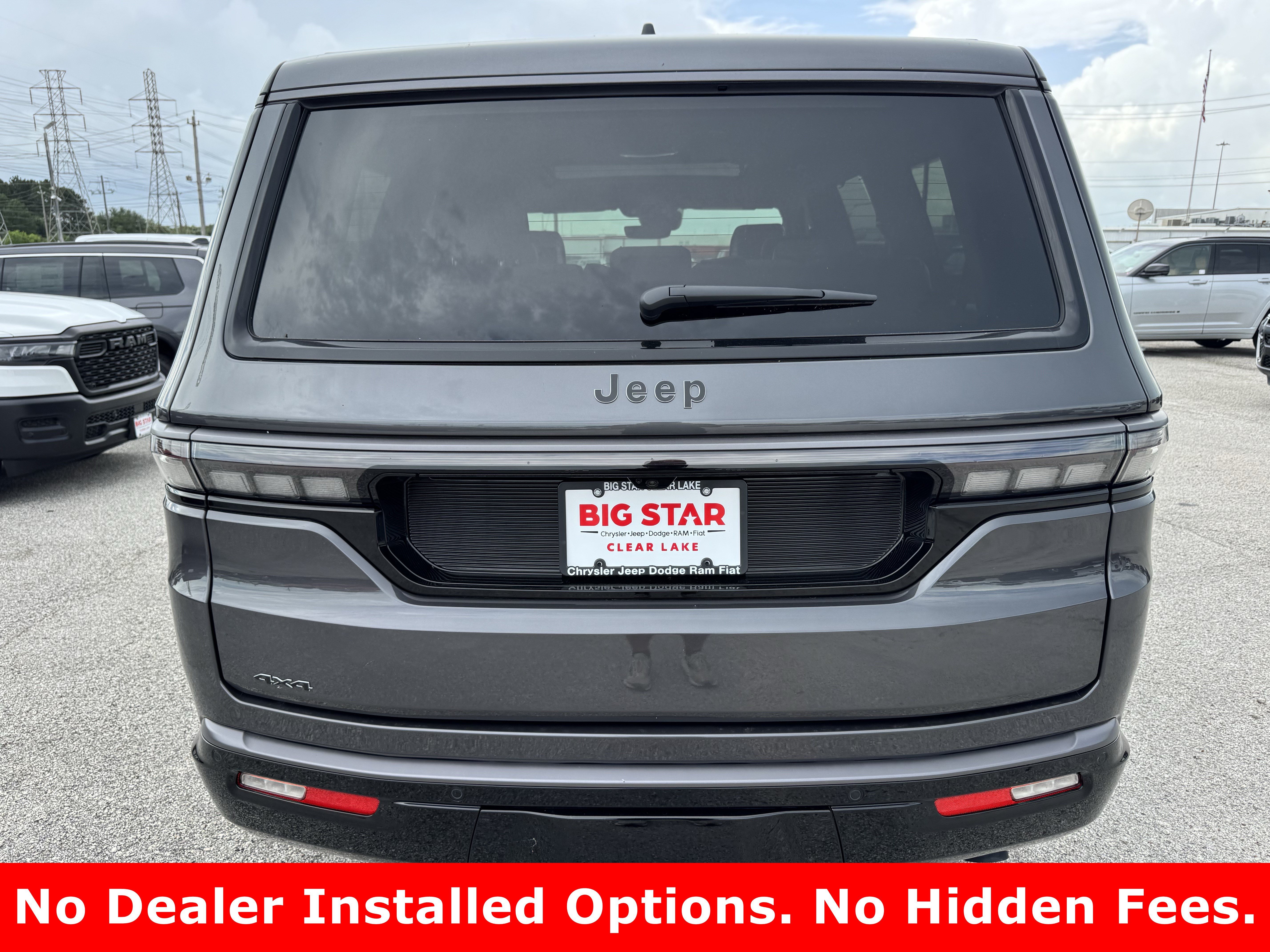 New 2026 Baltic-Gray Metallic Clear-Coat Exterior Paint Jeep Limited Reserve image 6