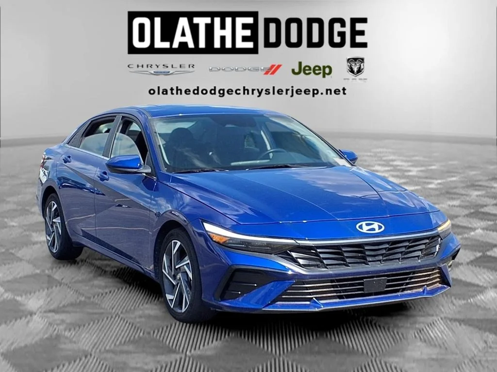 Used 2025 Blue Hyundai SEL Convenience image 31
