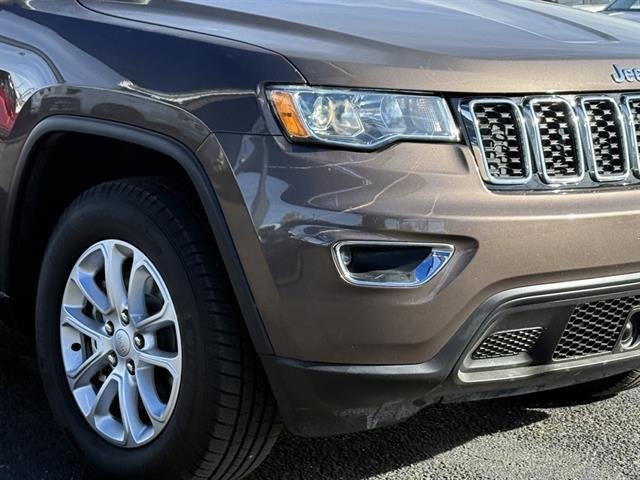2021 Jeep Grand Cherokee Laredo E photo 2