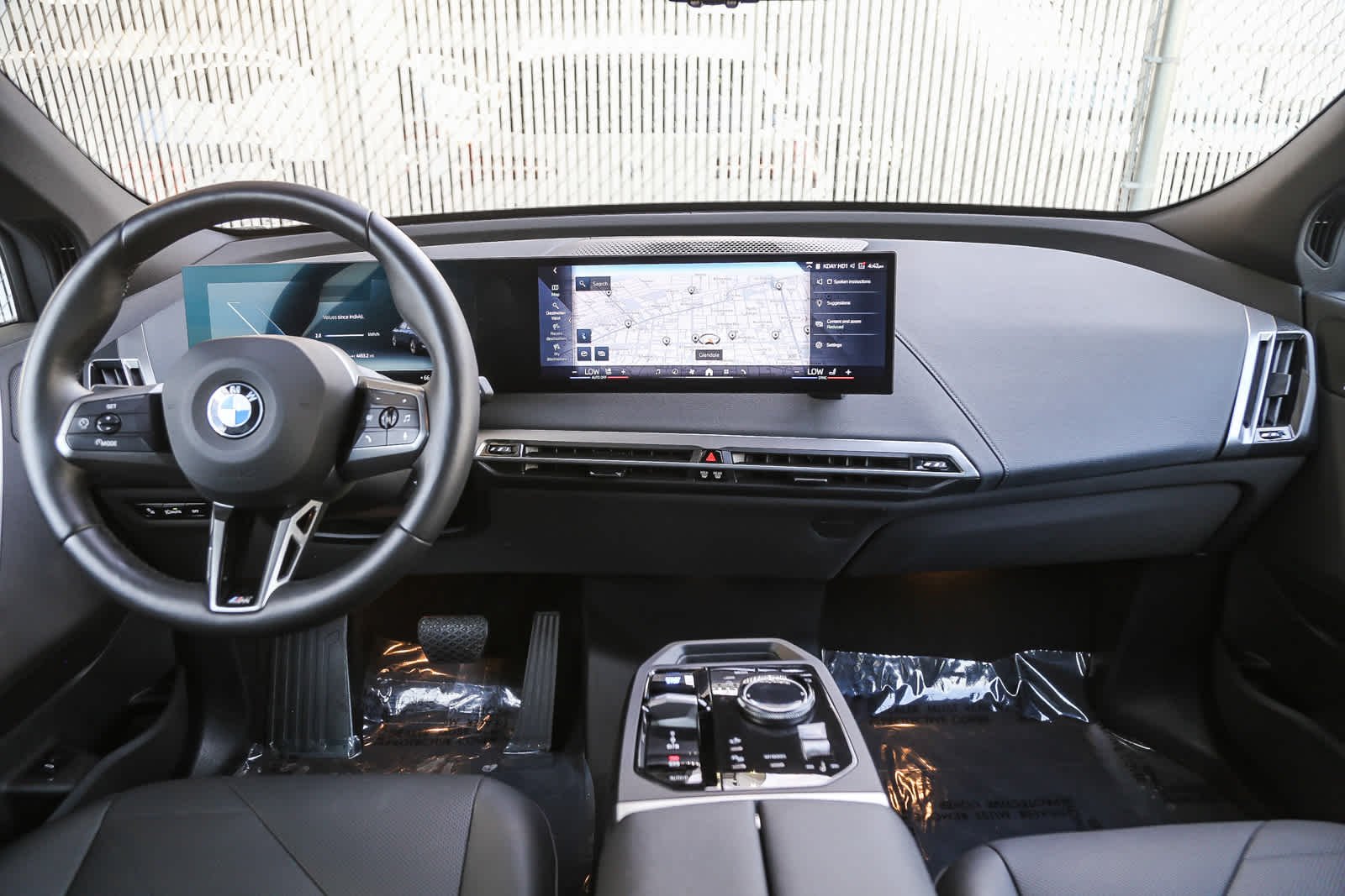 2025 BMW iX 50 - Photo 9