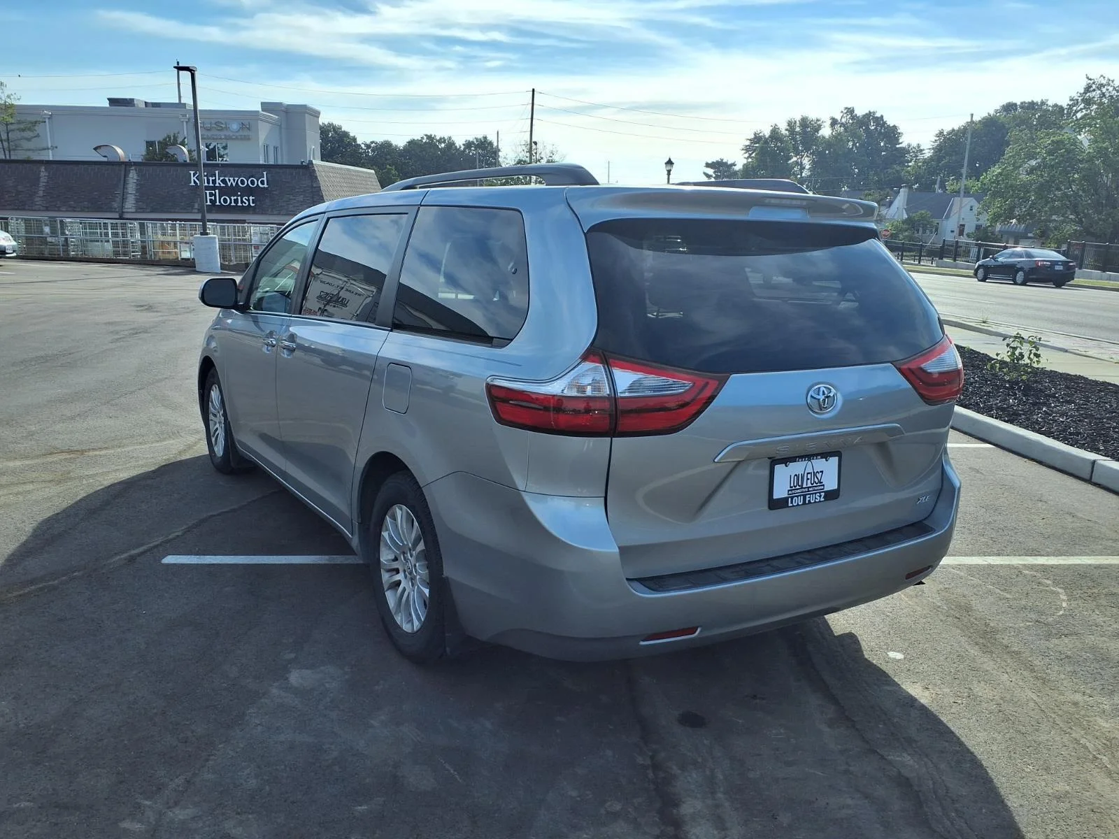 Used 2017 Silver Sky Metallic Toyota XLE 8-Passenger image 28